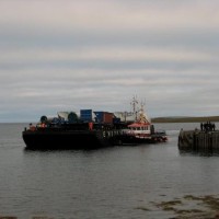 The turbine arriving by barge